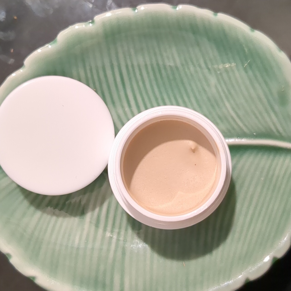 Dual Detox Mask - For All Skin Types - Picture 4 of 4